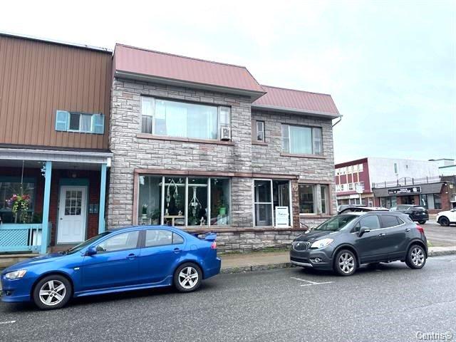 









573


5e Rue

,
Shawinigan,




QC
G9T4R9


