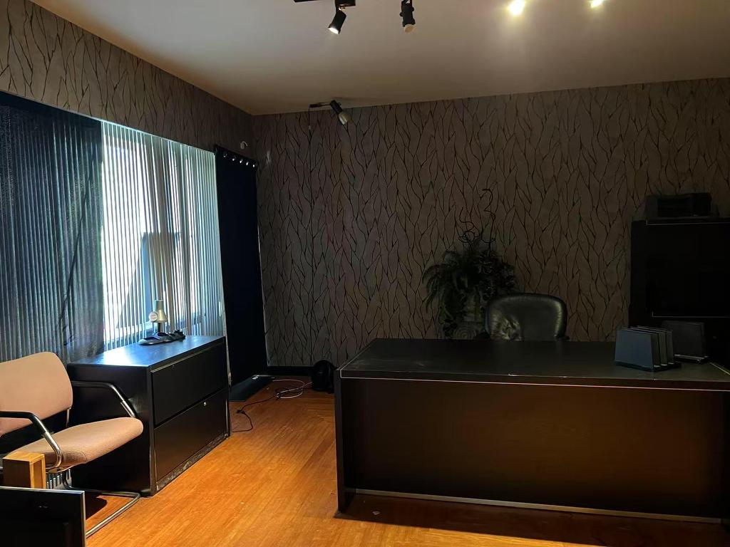 









573


5e Rue

,
Shawinigan,




QC
G9T4R9

