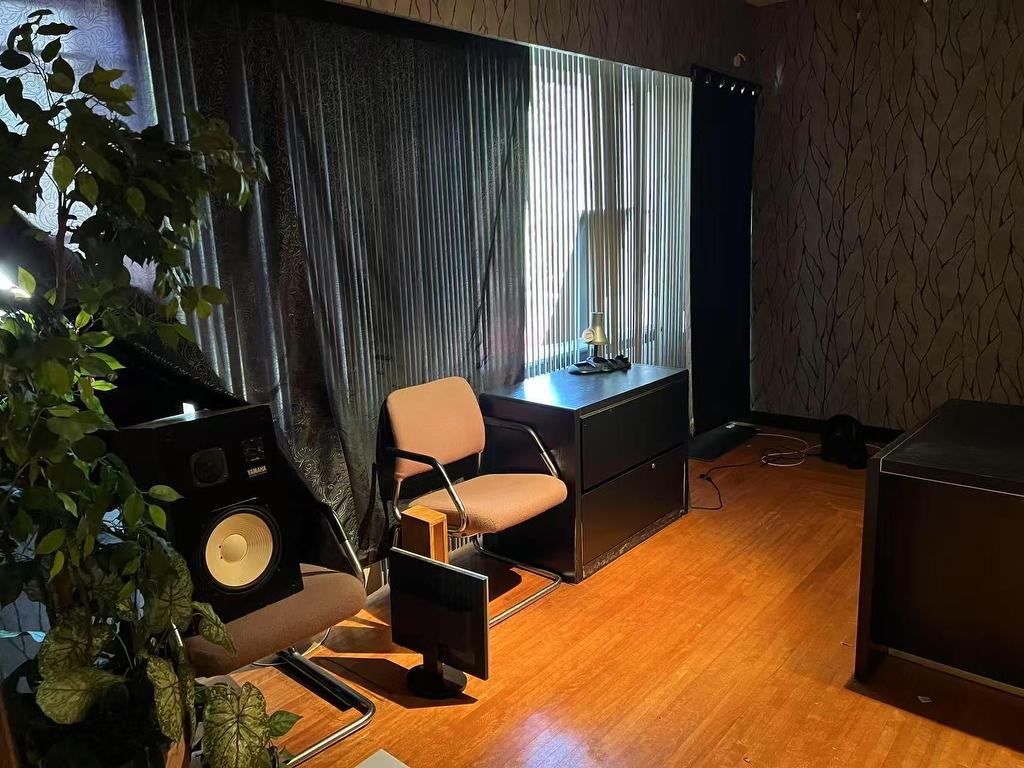 









573


5e Rue

,
Shawinigan,




QC
G9T4R9

