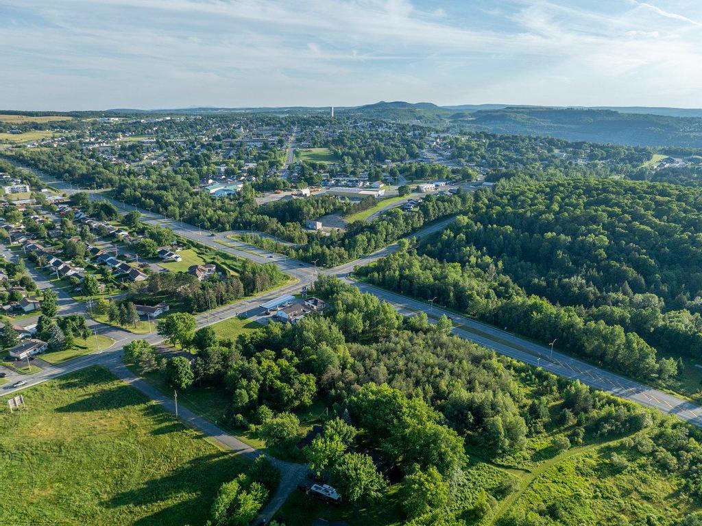 









63


Boul. Coakley

,
Val-des-Sources,




QC
J1T1A1

