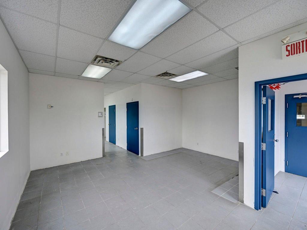 









7990


Rue Aimé-Guilbault

,
Terrebonne (La Plaine),




QC
J7M2G1

