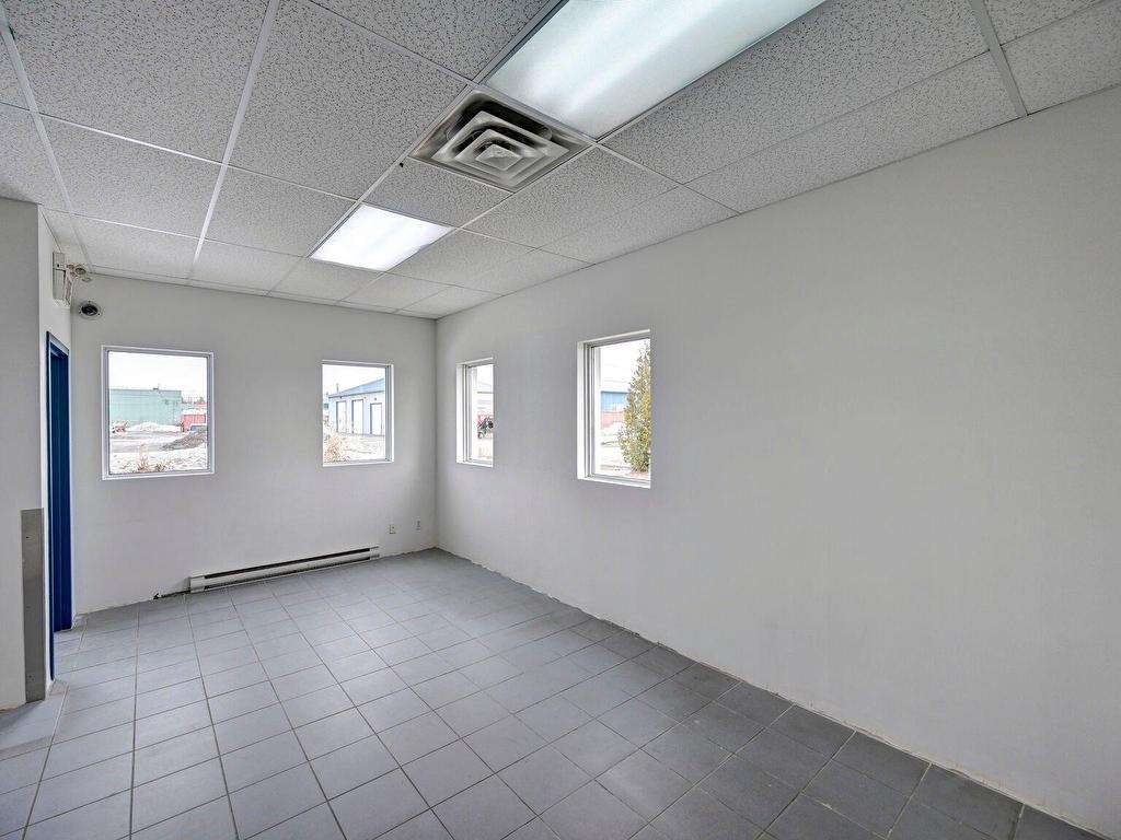 









7990


Rue Aimé-Guilbault

,
Terrebonne (La Plaine),




QC
J7M2G1

