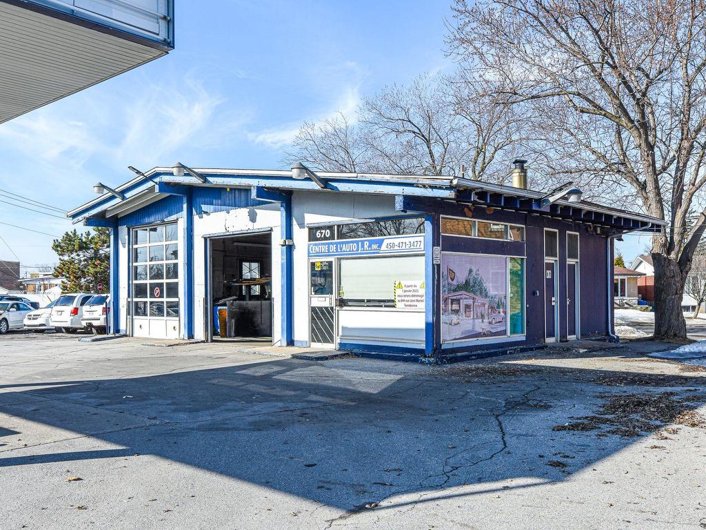 









670


Mtée Masson

,
Terrebonne (Terrebonne),




QC
J6W2Z8

