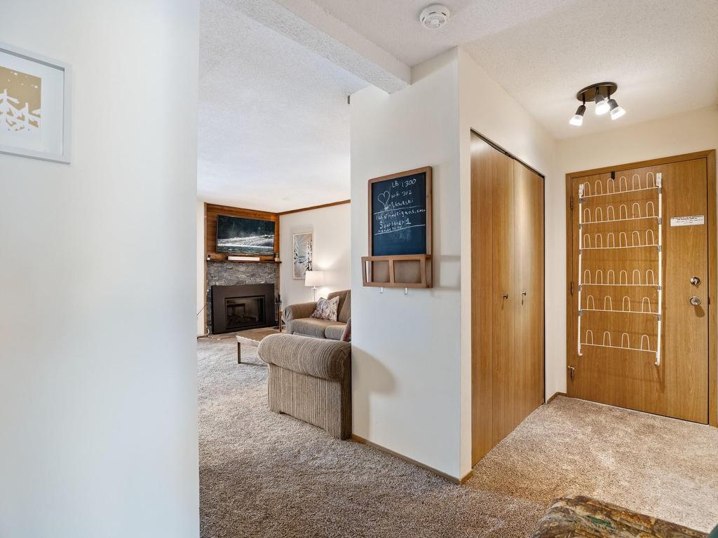 









788


Castle Crag

Cres, 302,
Courtenay,




BC
V9J 1L0

