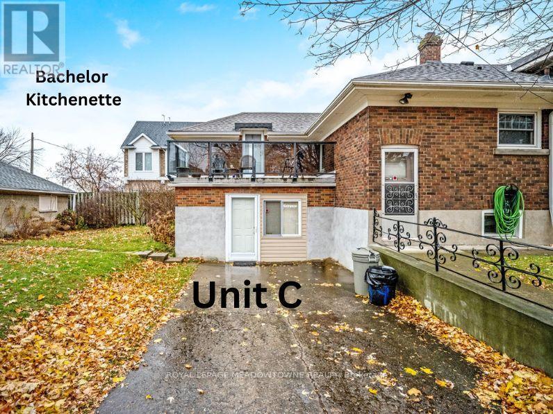 












49 EASTCHESTER AVE

,
St. Catharines,




Ontario
L2P2Y6

