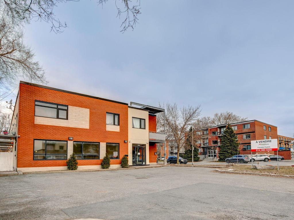 









7001


Rue Jarry E.

,
Montréal (Anjou),




QC
H1J0A3

