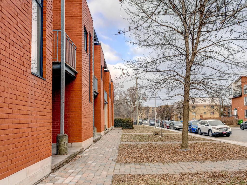 









7001


Rue Jarry E.

,
Montréal (Anjou),




QC
H1J0A3

