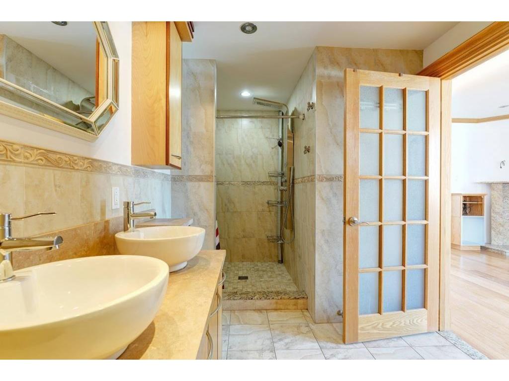 









7001


Rue Jarry E.

,
Montréal (Anjou),




QC
H1J0A3

