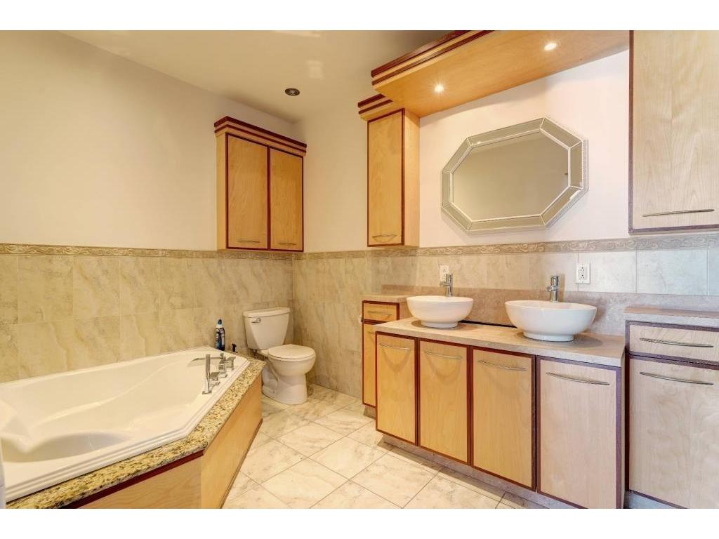 









7001


Rue Jarry E.

,
Montréal (Anjou),




QC
H1J0A3

