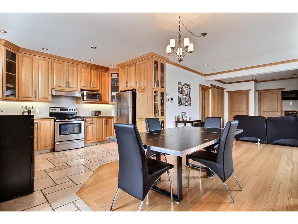 









7001


Rue Jarry E.

,
Montréal (Anjou),




QC
H1J0A3

