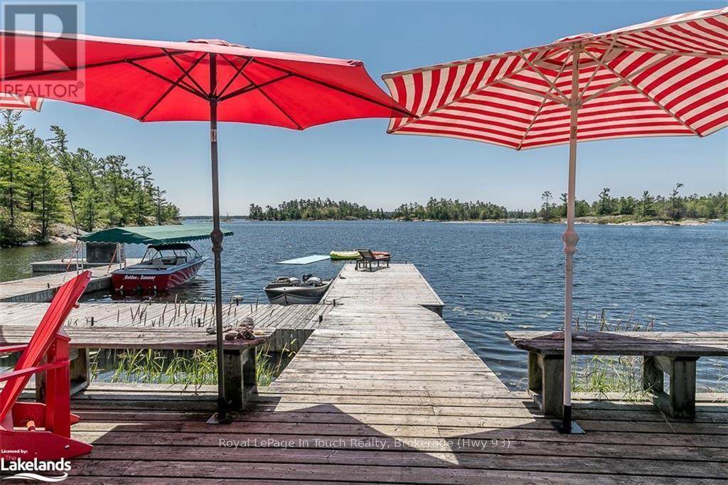 












B55-19 MOON ISLAND

,
The Archipelago (Archipelago South),




Ontario
P2A1T4

