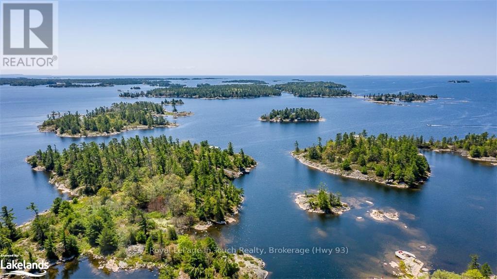 












B55-19 MOON ISLAND

,
The Archipelago (Archipelago South),




Ontario
P2A1T4


