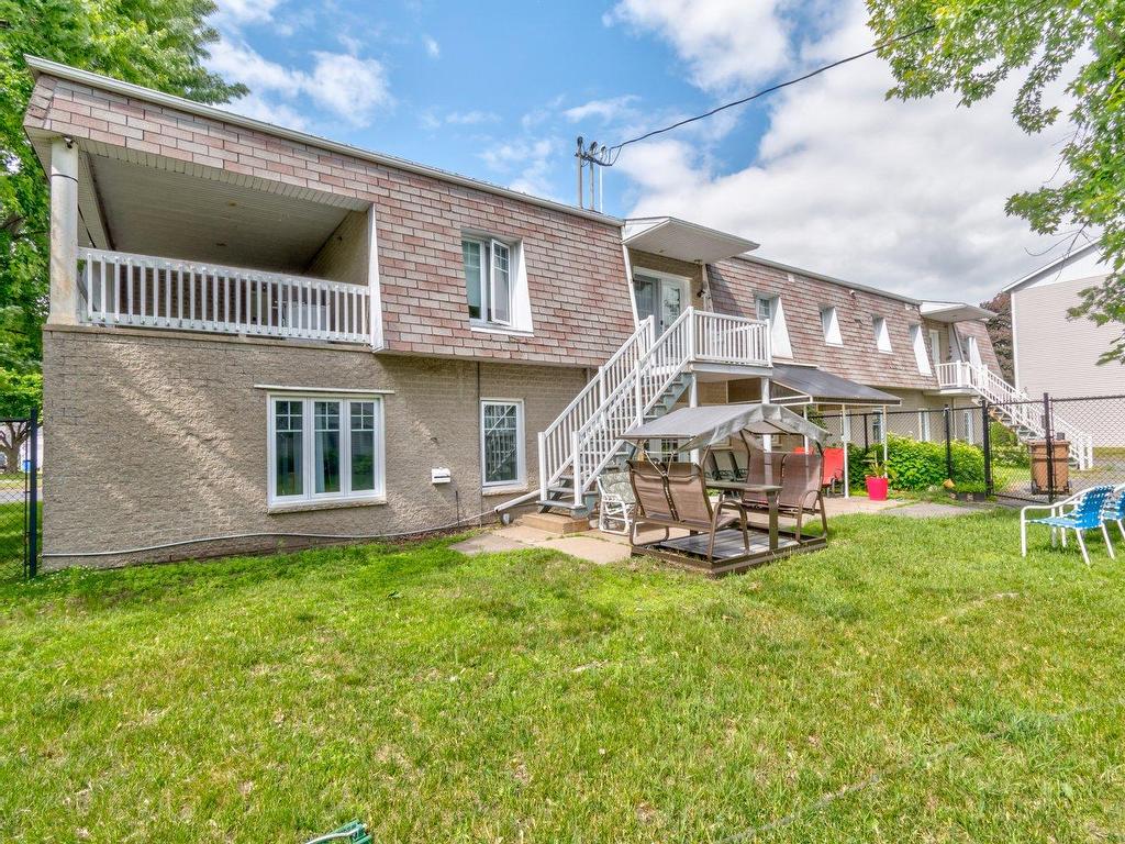 









3225

 - 3229


Boul. de Tracy

,
Sorel-Tracy,




QC
J3R5M7

