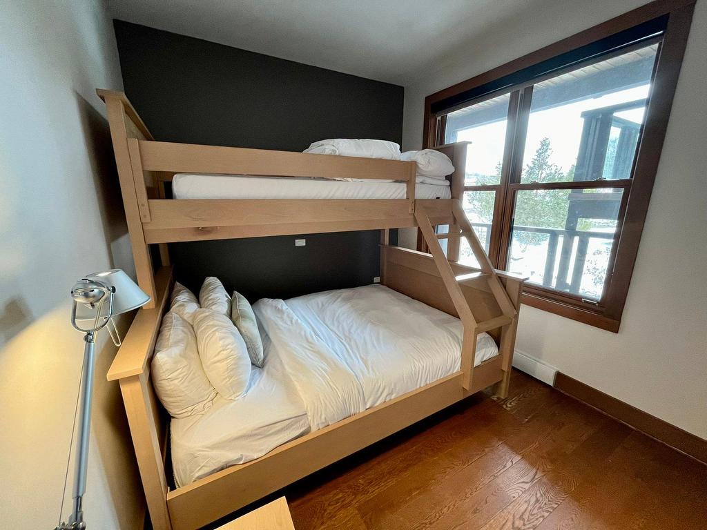









2240


Ch. du Lac-Supérieur

, 3202,
Lac-Supérieur,




QC
J0T1P0

