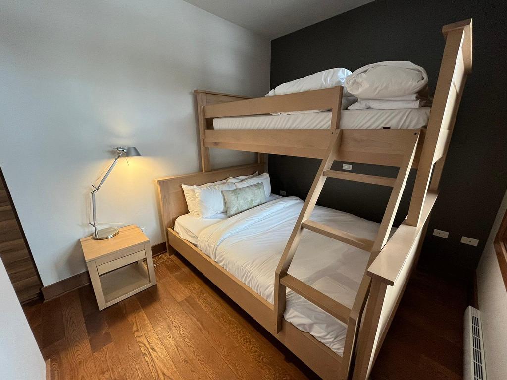 









2240


Ch. du Lac-Supérieur

, 3202,
Lac-Supérieur,




QC
J0T1P0

