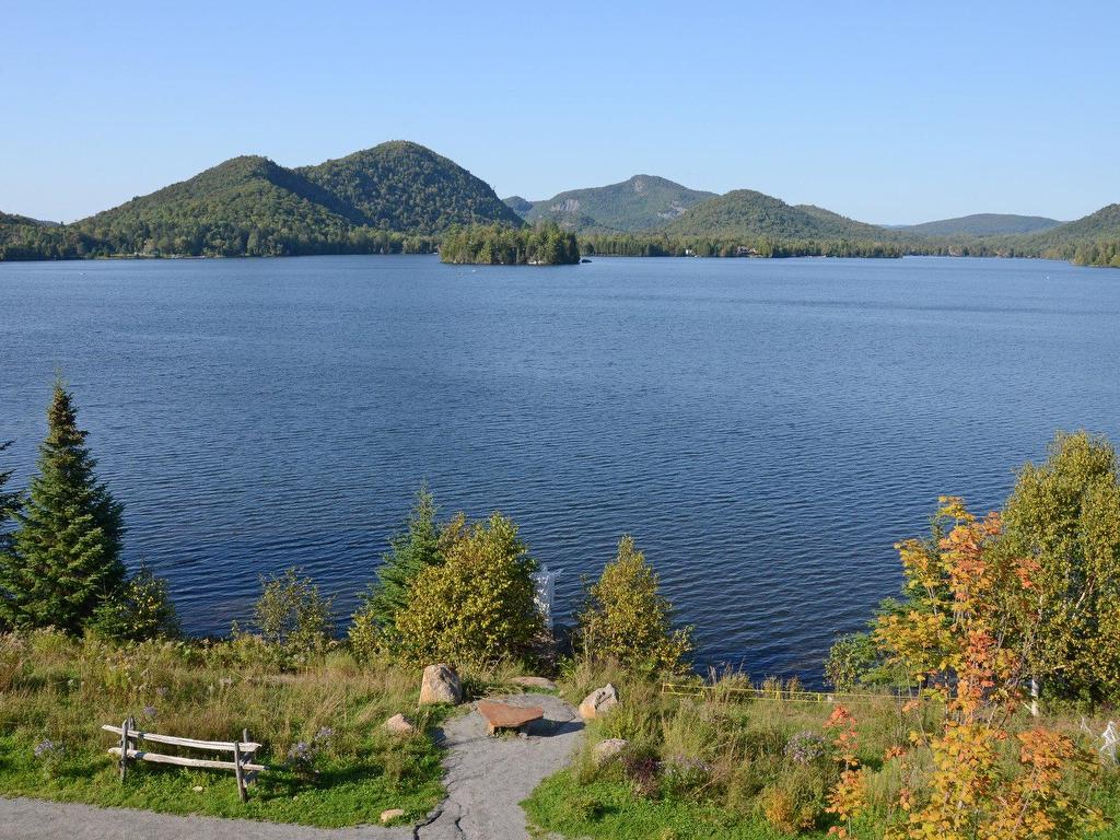 









2240


Ch. du Lac-Supérieur

, 3202,
Lac-Supérieur,




QC
J0T1P0

