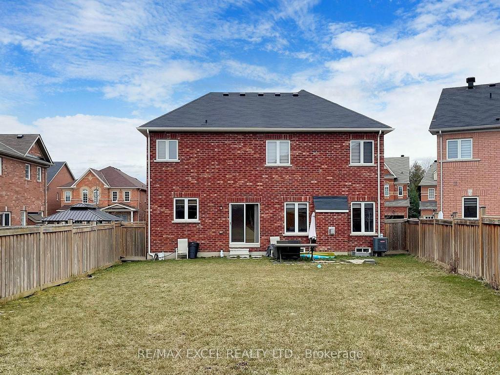 












127 Greenwood Rd

,
Whitchurch-Stouffville,




ON
L4A 4N7

