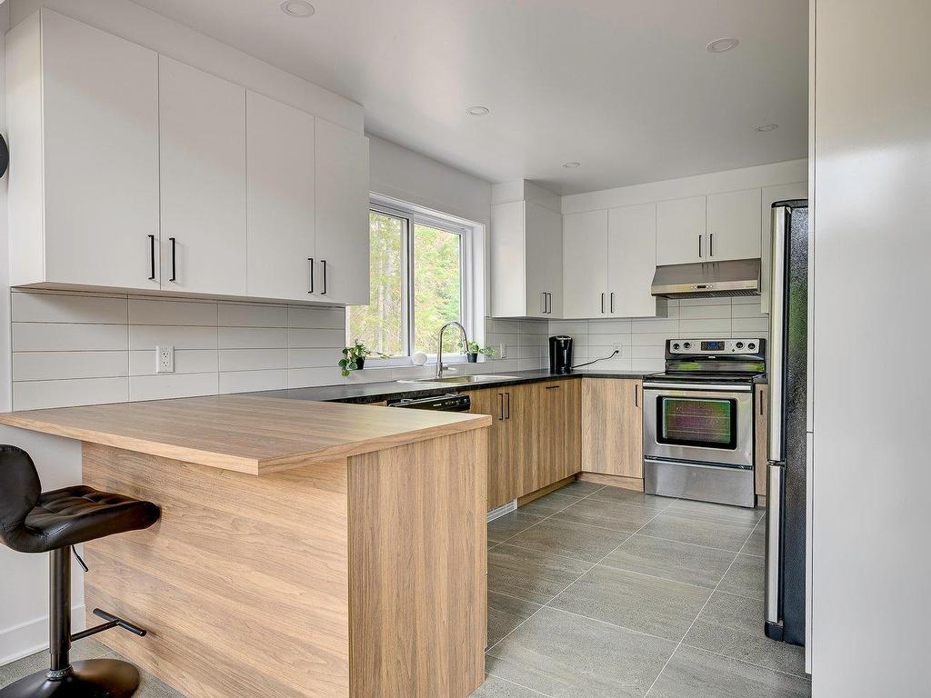 









202


Ch. Forest Hill

,
Saint-Adolphe-d'Howard,




QC
J0T2B0

