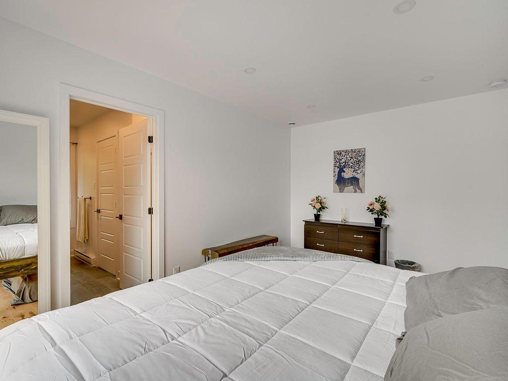 









202


Ch. Forest Hill

,
Saint-Adolphe-d'Howard,




QC
J0T2B0

