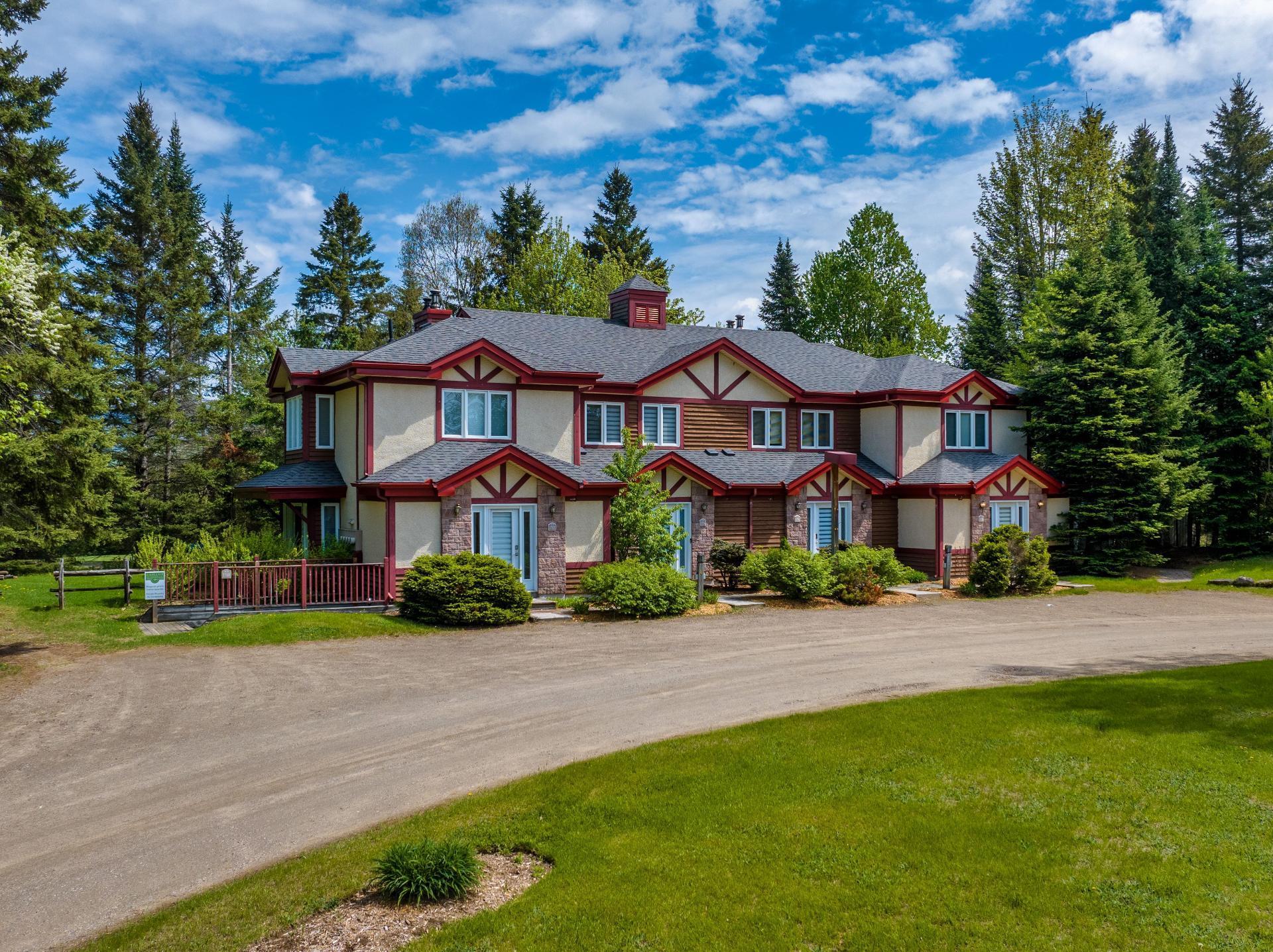 









1752


Ch. du Golf

,
Mont-Tremblant,




QC
J8E2K6

