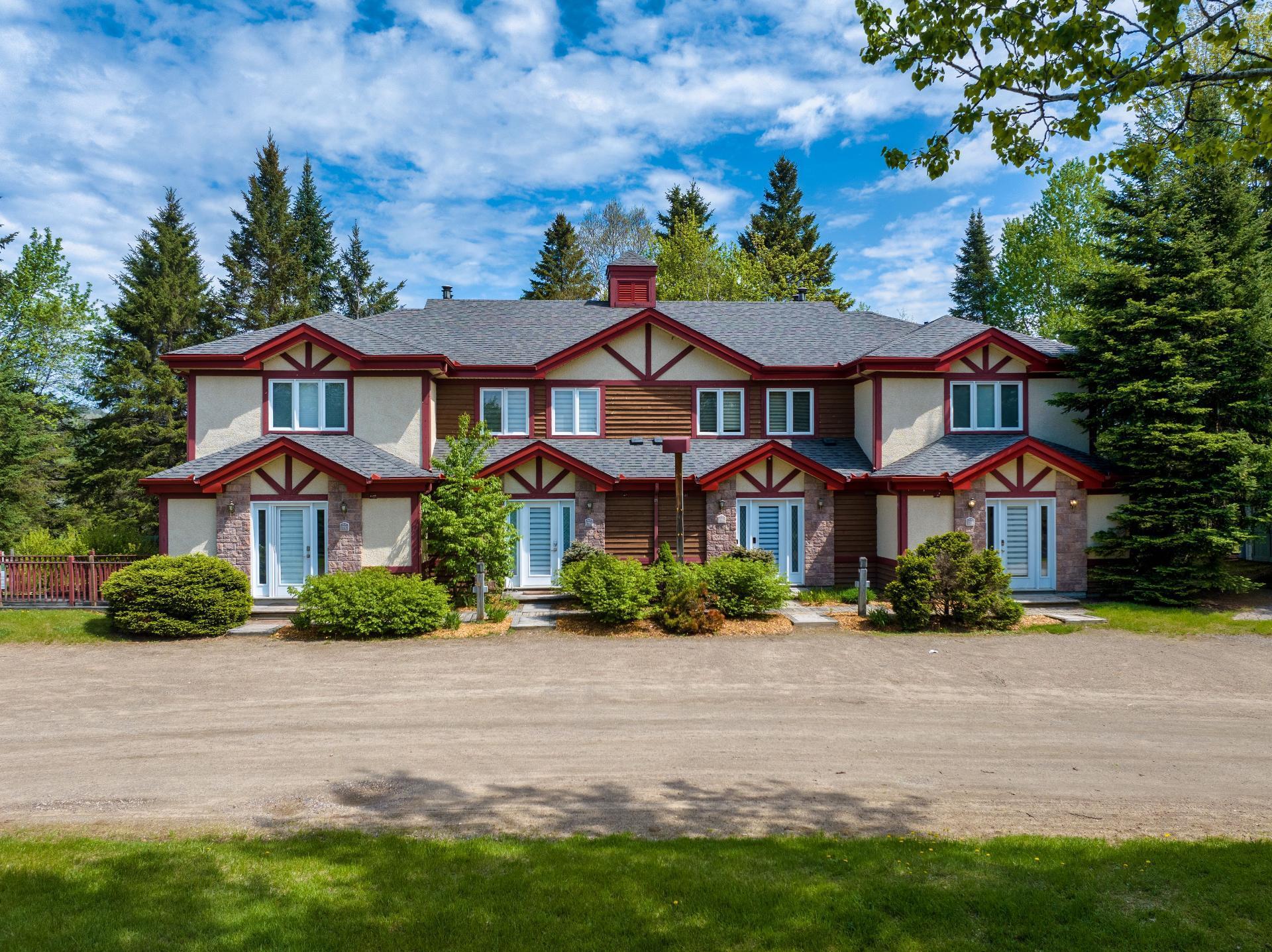 









1752


Ch. du Golf

,
Mont-Tremblant,




QC
J8E2K6

