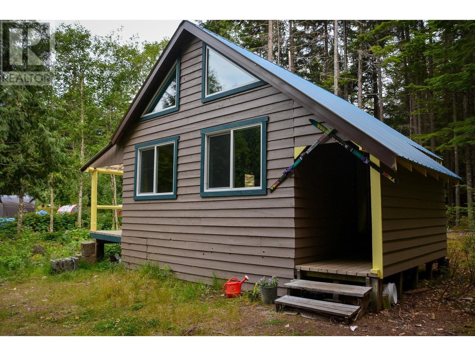 












5867 USK-SHANNON ROAD

,
Terrace,




British Columbia
V8G0A8


