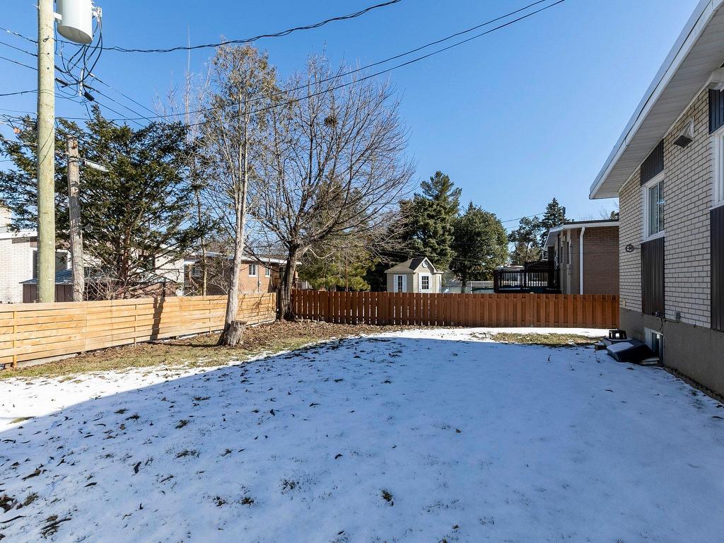 









132


Rue Chalmers

,
Longueuil (Greenfield Park),




QC
J4V3A5

