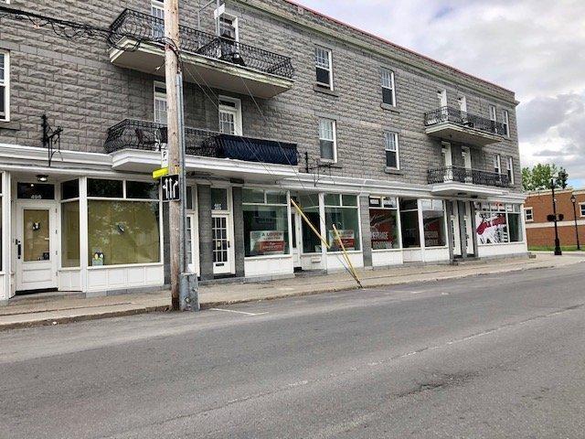 









495


Rue Labelle

,
Saint-Jérôme,




QC
J7Z5L8

