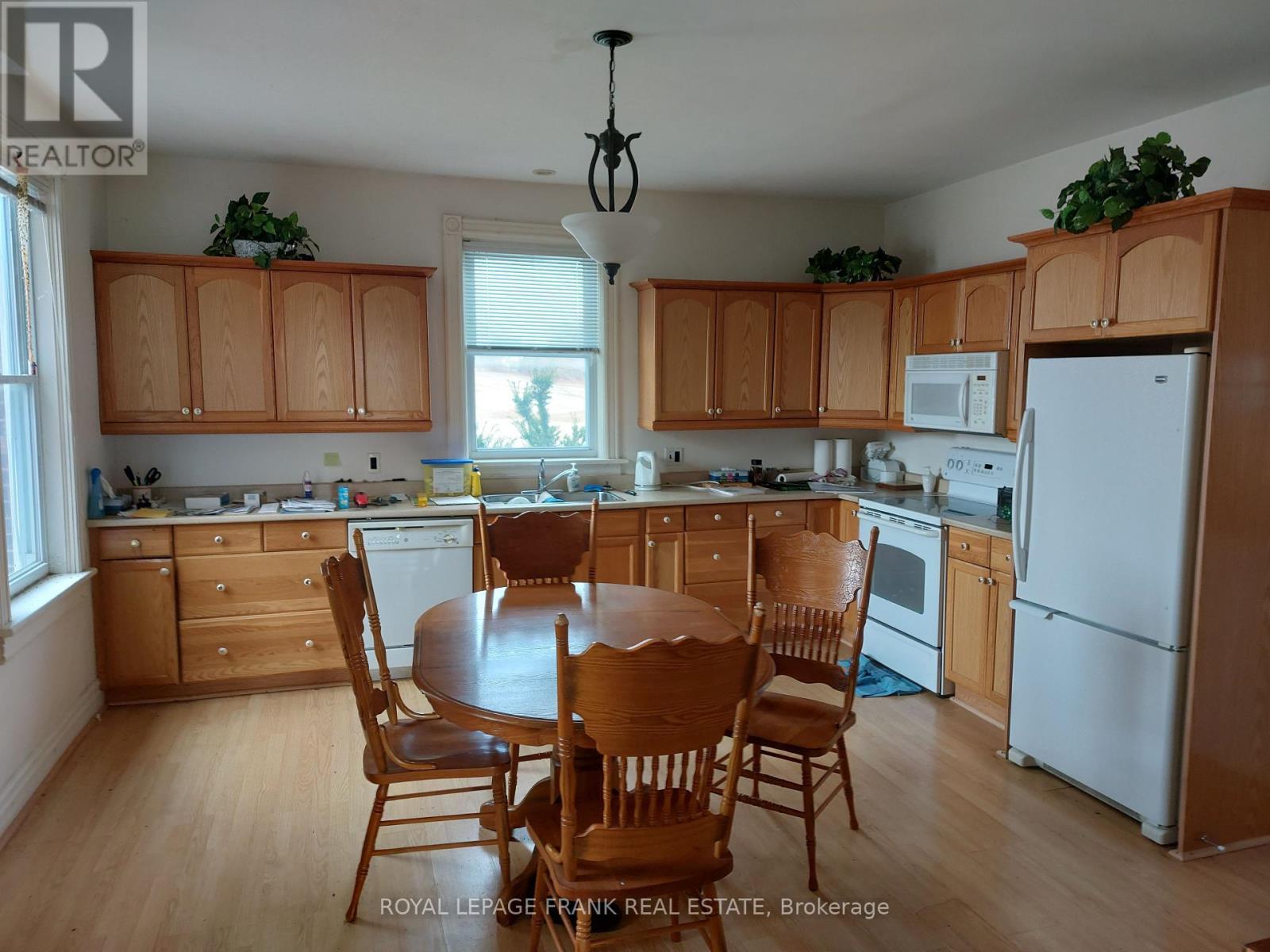 












7215 OLD SCUGOG ROAD N

,
Clarington,




Ontario
L0B1J0

