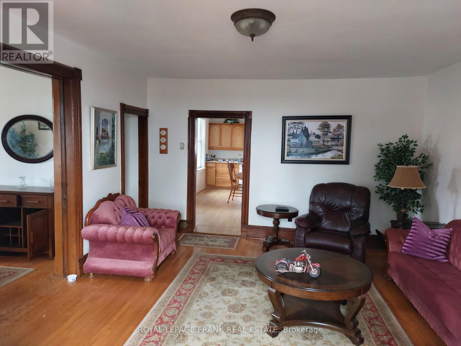 












7215 OLD SCUGOG ROAD N

,
Clarington,




Ontario
L0B1J0

