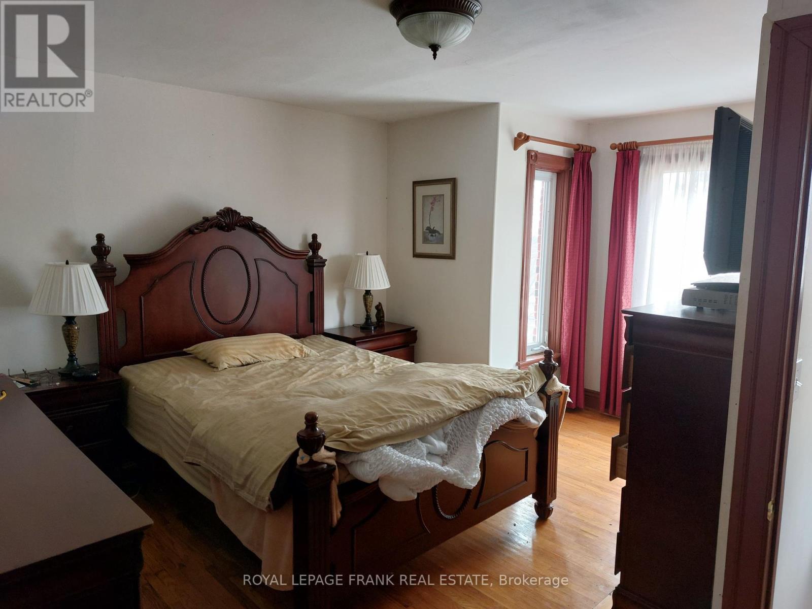 












7215 OLD SCUGOG ROAD N

,
Clarington,




Ontario
L0B1J0

