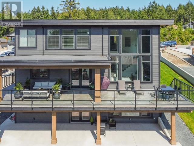 












3545 SELKIRK AVE

,
Powell River,




British Columbia
V8A3B9

