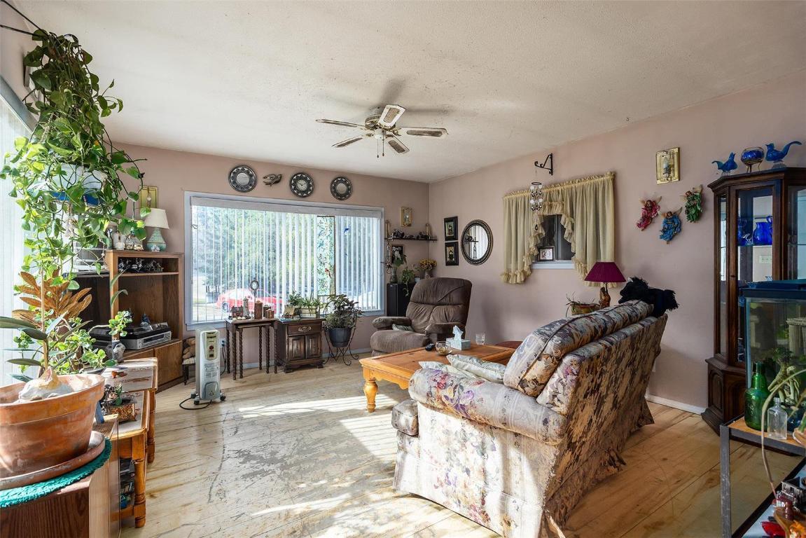 









85


Ernest

Avenue,
Beaverdell,




BC
V0H 1A0


