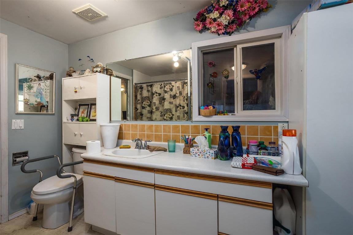 









85


Ernest

Avenue,
Beaverdell,




BC
V0H 1A0

