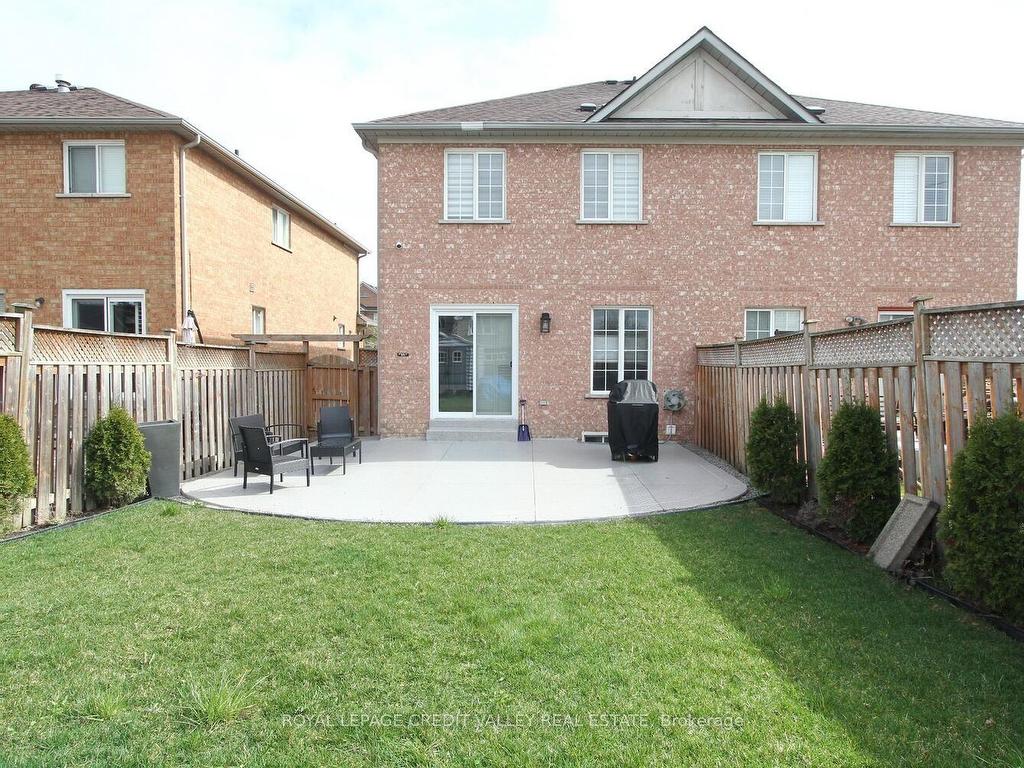 












101 David Todd Ave

,
Vaughan,




ON
L4H 1R4

