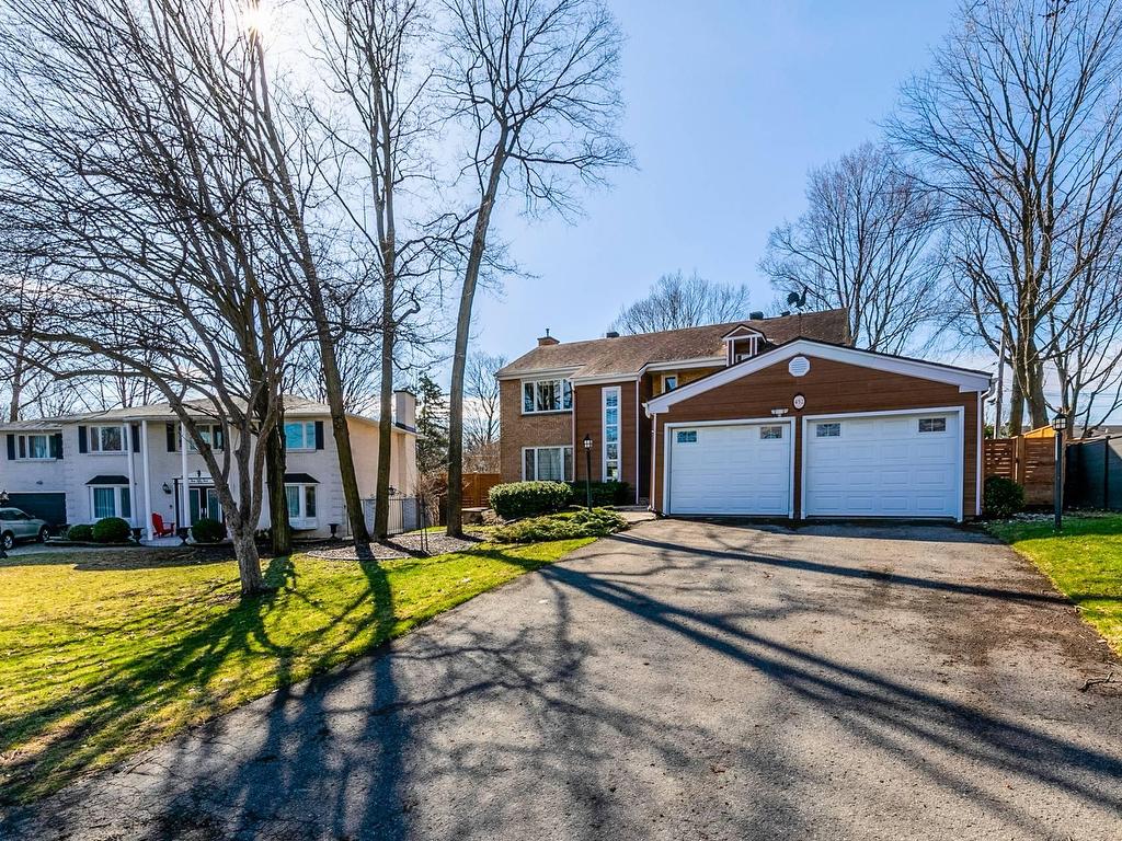 









452


Crois. Jubilee

,
Beaconsfield,




QC
H9W5S2

