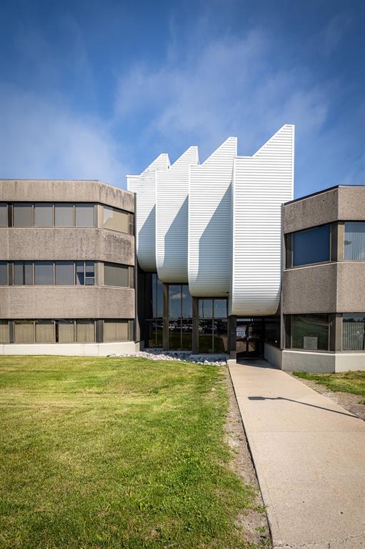 









370


Torbay

Road,
St. John's,




NL
A1A 3W8


