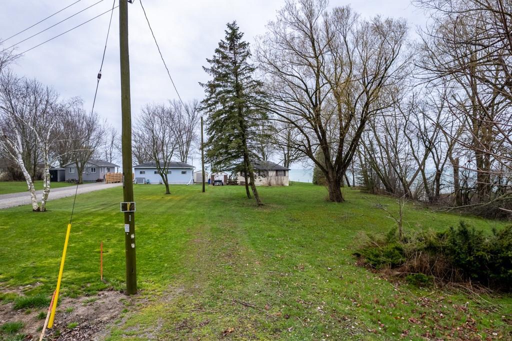












3076 LAKESHORE Road

,
Dunnville,




Ontario
N1A2W8

