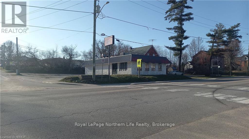 












598 MCCONNELL STREET

,
Mattawa,




Ontario
P0H1V0


