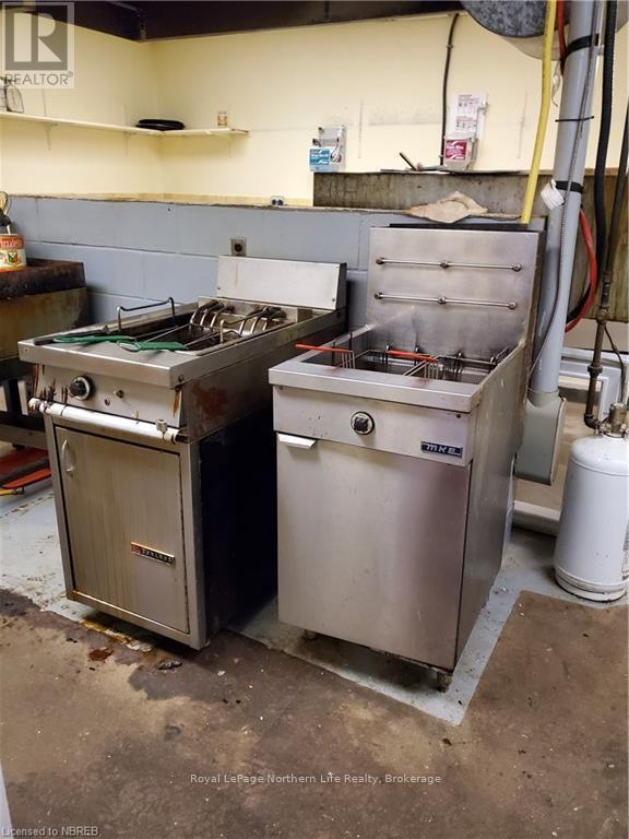 












598 MCCONNELL STREET

,
Mattawa,




Ontario
P0H1V0

