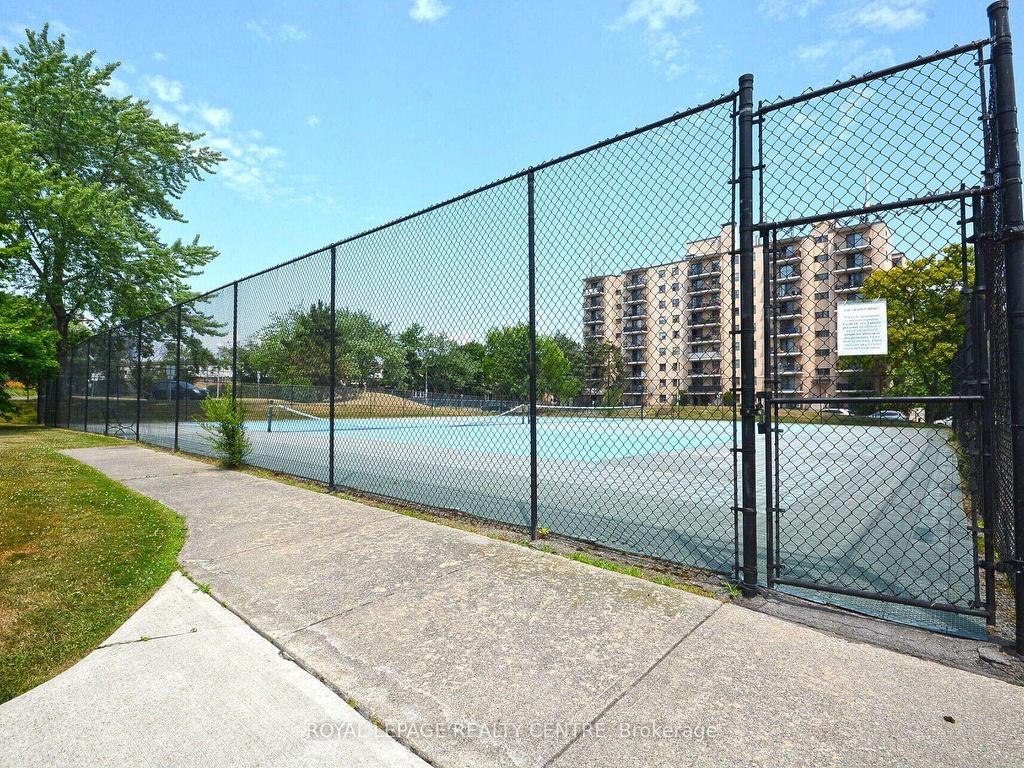 












3100 Kirwin Ave

, 2504,
Mississauga,




ON
L5A 3S6

