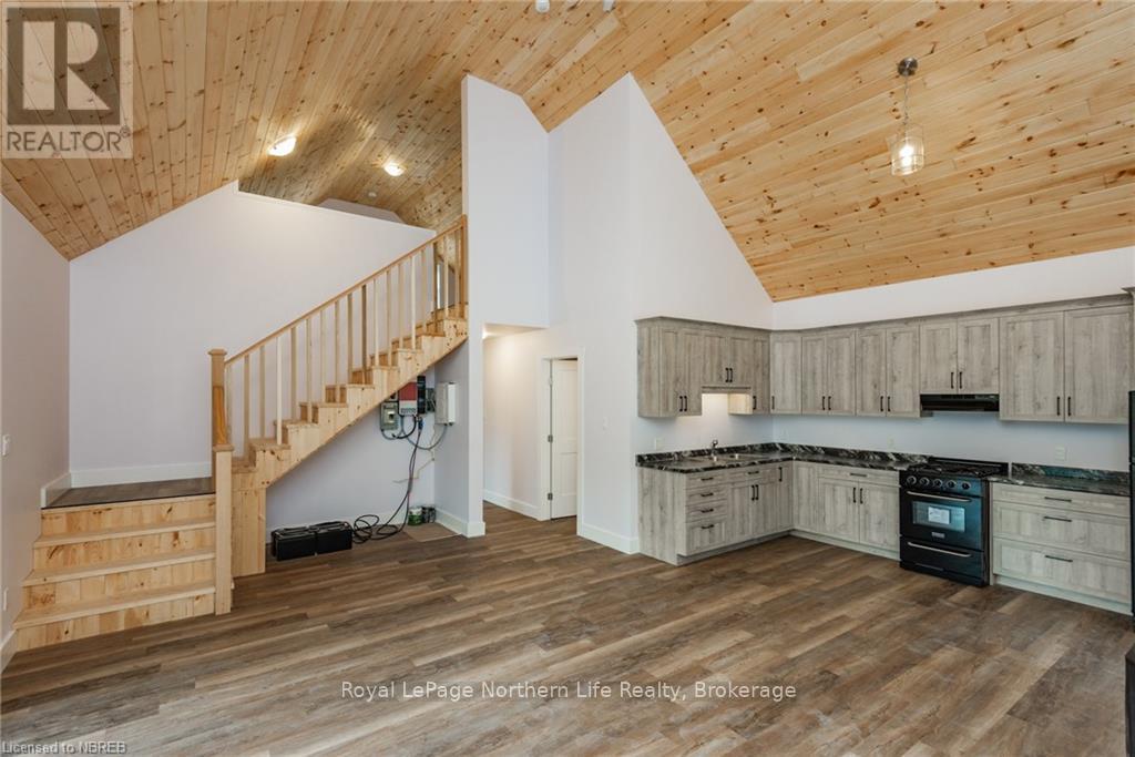 












1255 SNAKE CREEK ROAD

,
Mattawan,




Ontario
P0H1V0

