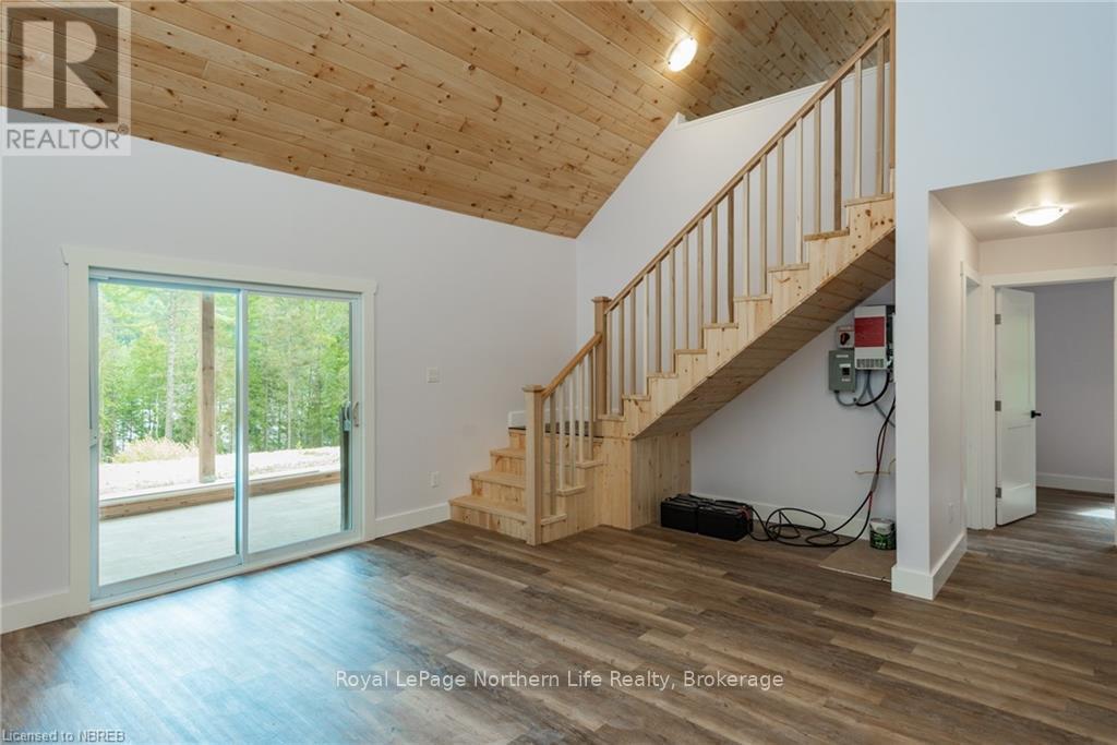 












1255 SNAKE CREEK ROAD

,
Mattawan,




Ontario
P0H1V0

