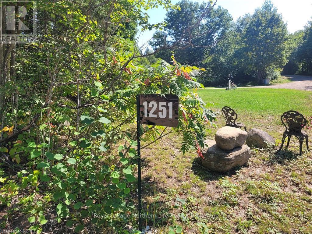 












1255 SNAKE CREEK ROAD

,
Mattawan,




Ontario
P0H1V0

