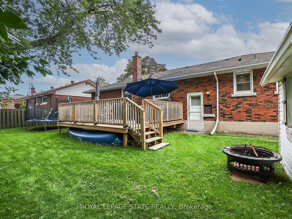












450 Bunting Rd

,
St. Catharines,




ON
L2M 3Z4

