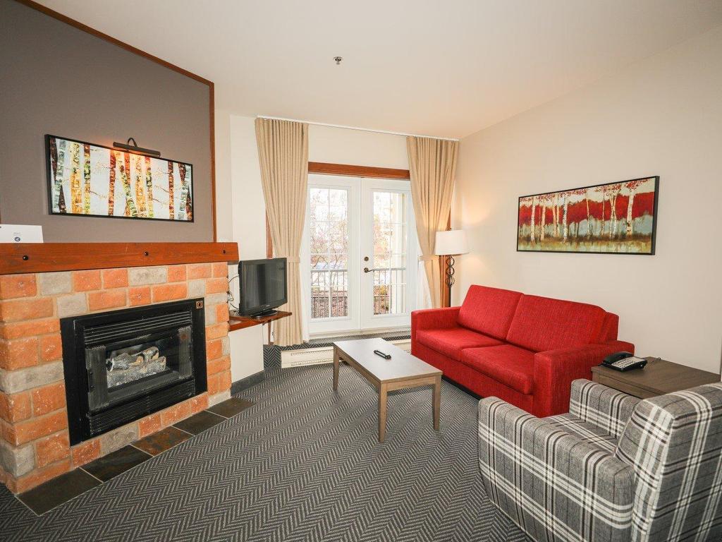 









151


Ch. du Curé-Deslauriers

, 142,
Mont-Tremblant,




QC
J8E1C9

