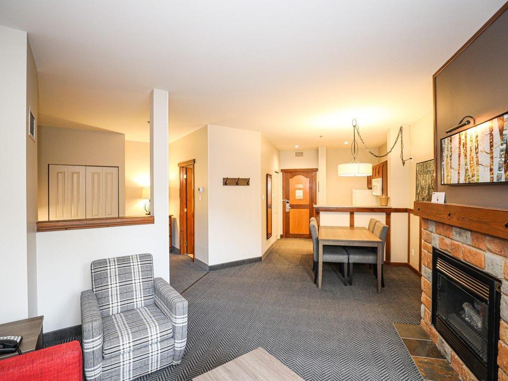 









151


Ch. du Curé-Deslauriers

, 142,
Mont-Tremblant,




QC
J8E1C9

