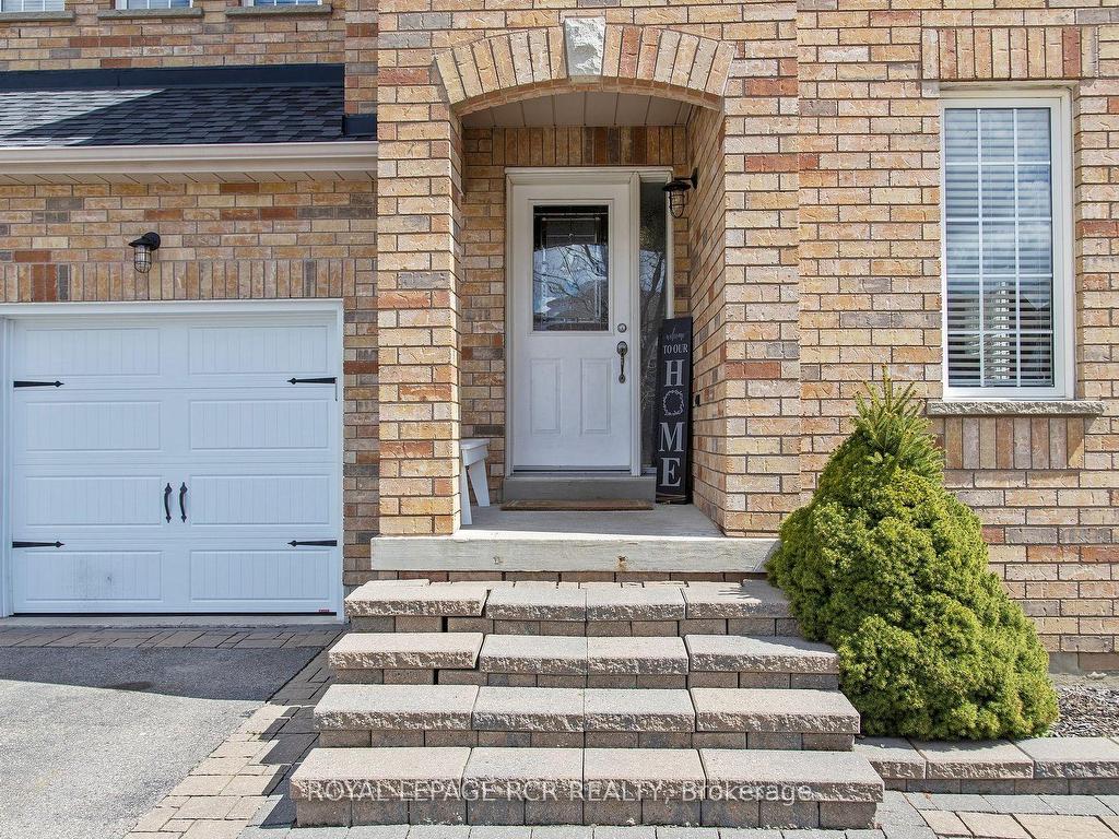 












440 Woodspring Ave

,
Newmarket,




ON
L3X 2X1

