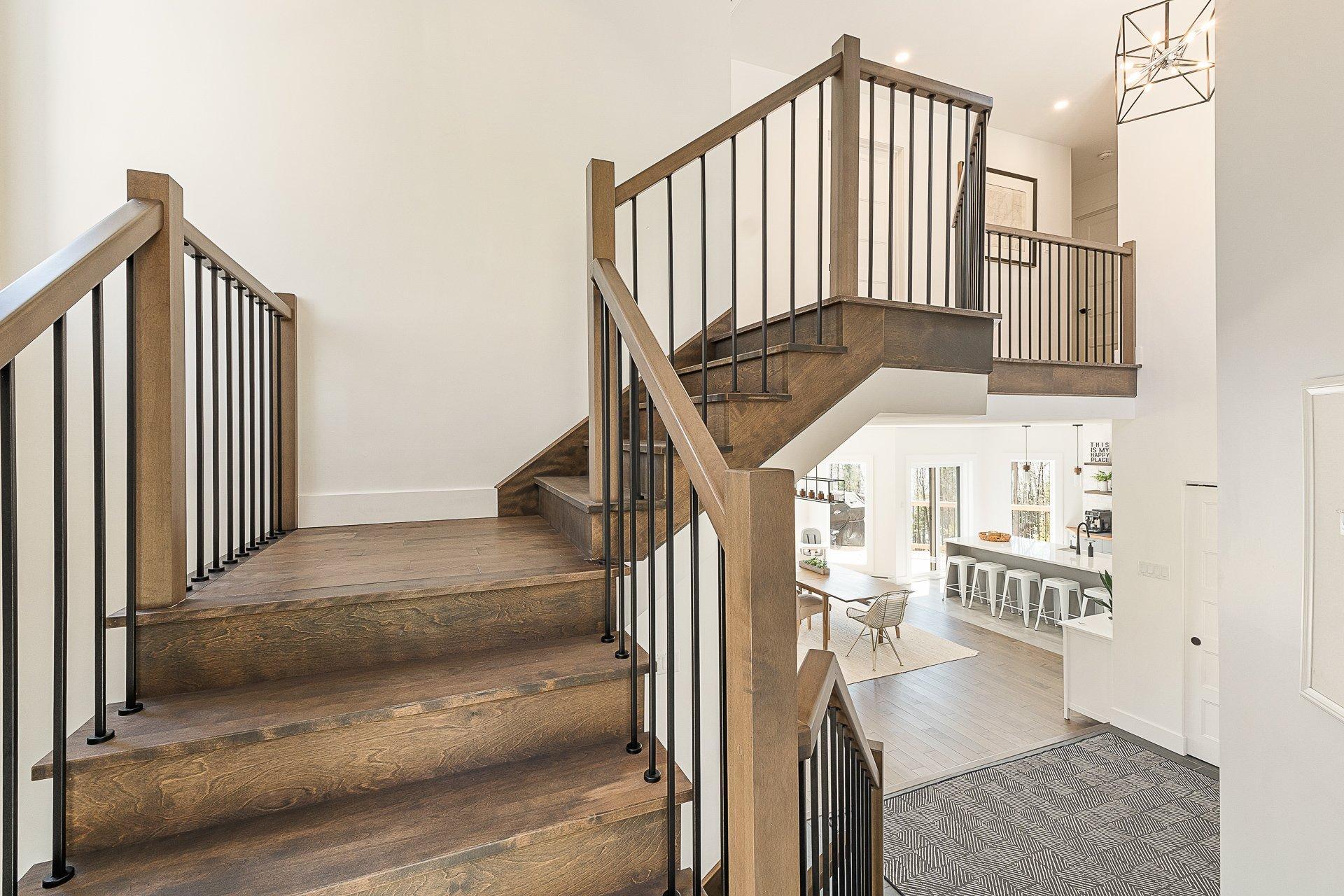 









251


Ch. des Bosquets-Fleuris

,
Stanstead - Canton,




QC
J1X3W4

