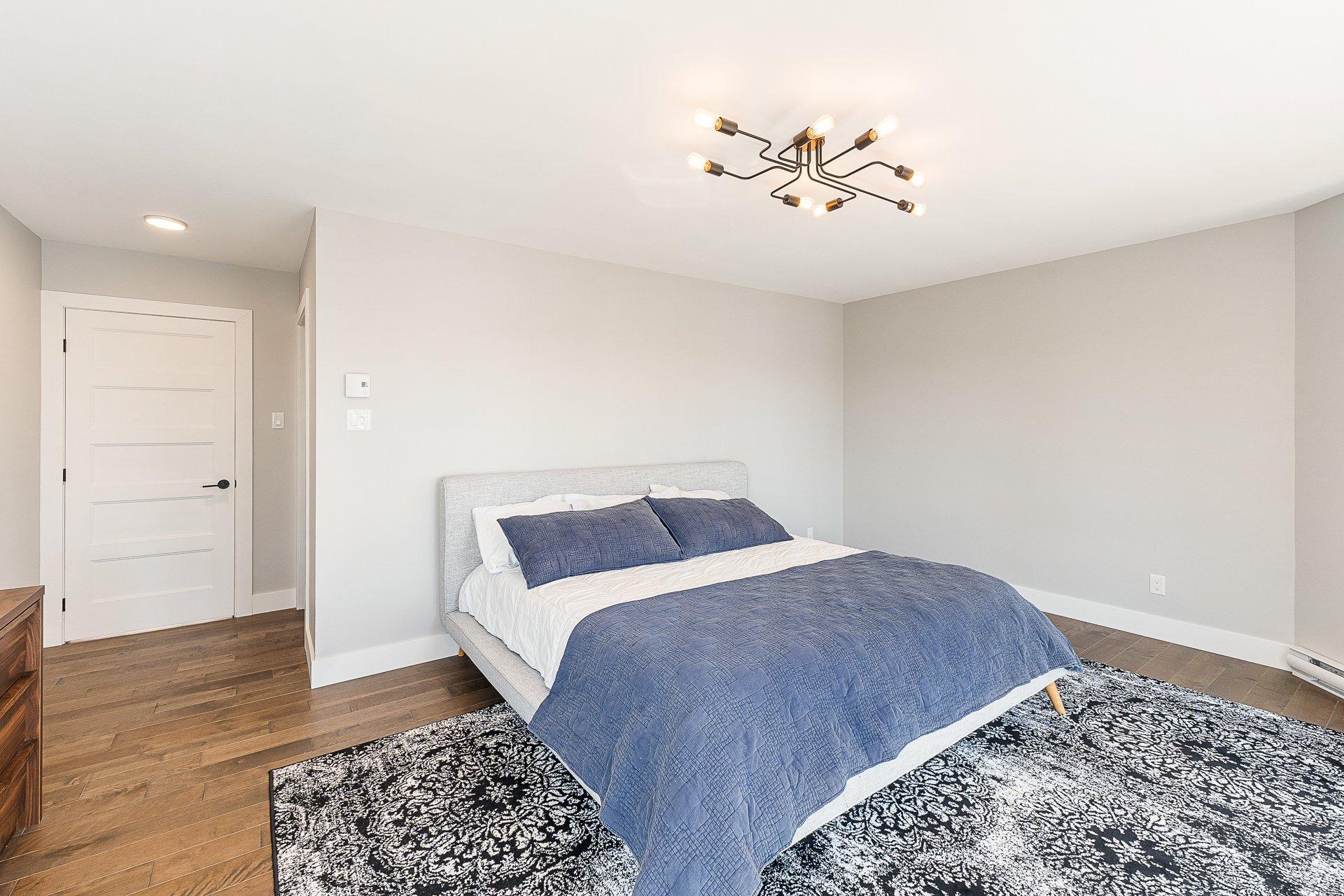 









251


Ch. des Bosquets-Fleuris

,
Stanstead - Canton,




QC
J1X3W4

